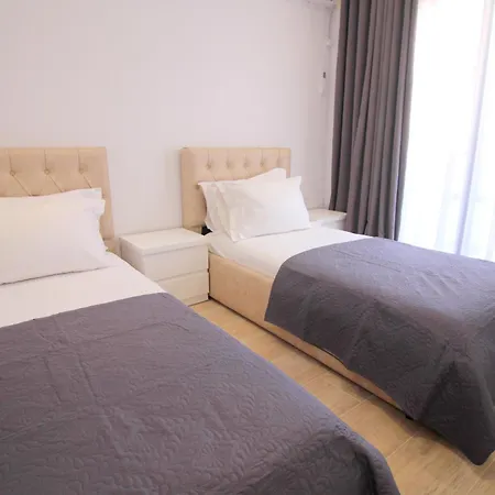 아파트 Jola Sarandë